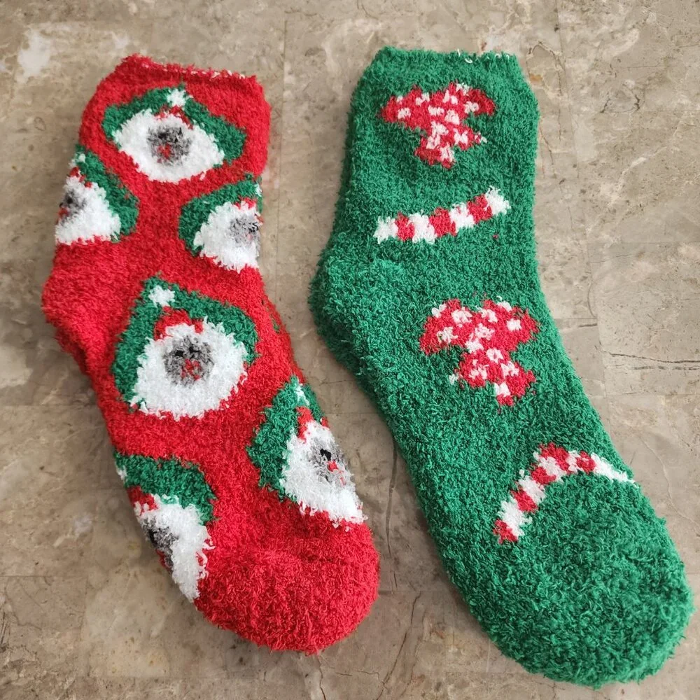 Women's Colorful Christmas Fluffy Socks (2pk) (NWOT)